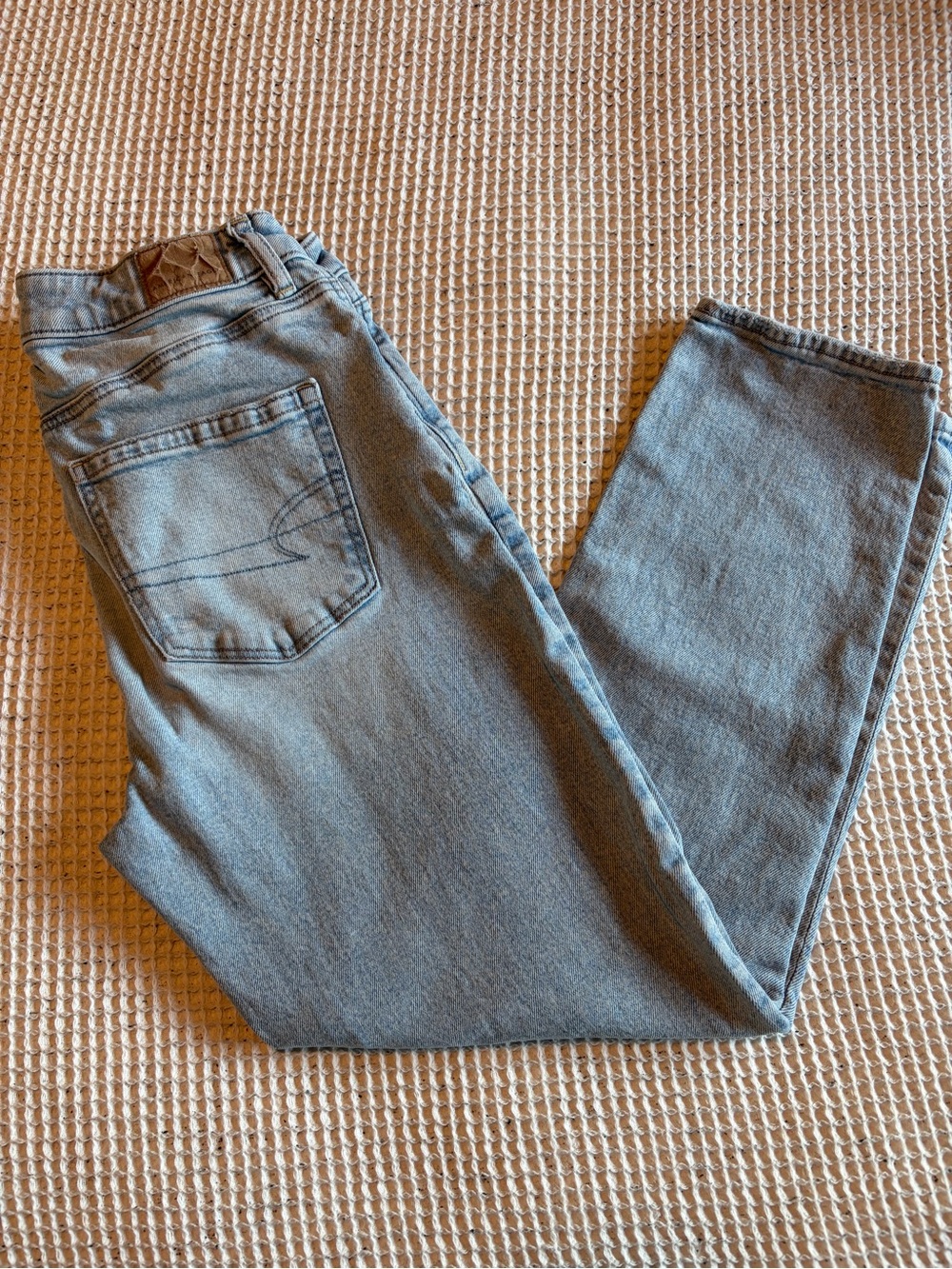 American Eagle Outfitters Mom Jeans in Light Blue